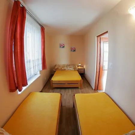 Toskania Goscinne 3* Karwia